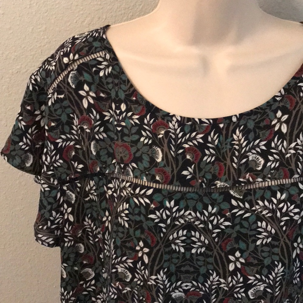 Banana Republic Floral blouse